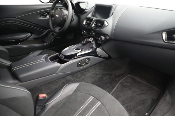 Used 2022 Aston Martin Vantage Coupe for sale $169,900 at Pagani of Greenwich in Greenwich CT 06830 19
