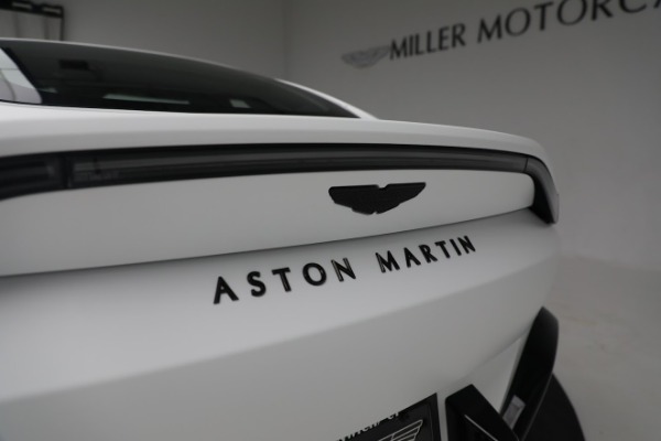 New 2022 Aston Martin Vantage - for sale $185,716 at Pagani of Greenwich in Greenwich CT 06830 24