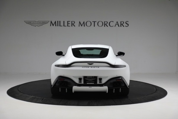 Used 2022 Aston Martin Vantage Coupe for sale $169,900 at Pagani of Greenwich in Greenwich CT 06830 5