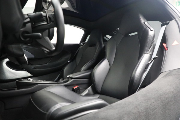 Used 2020 McLaren GT for sale $189,900 at Pagani of Greenwich in Greenwich CT 06830 17