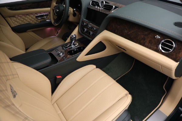 Used 2022 Bentley Bentayga V8 First Edition for sale Sold at Pagani of Greenwich in Greenwich CT 06830 27