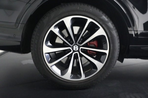 Used 2022 Bentley Bentayga V8 for sale $137,900 at Pagani of Greenwich in Greenwich CT 06830 15