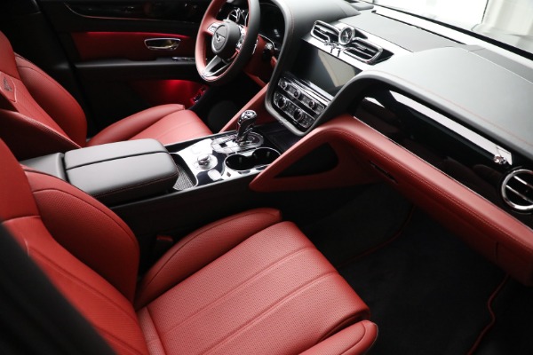 New 2022 Bentley Bentayga V8 for sale Call for price at Pagani of Greenwich in Greenwich CT 06830 16