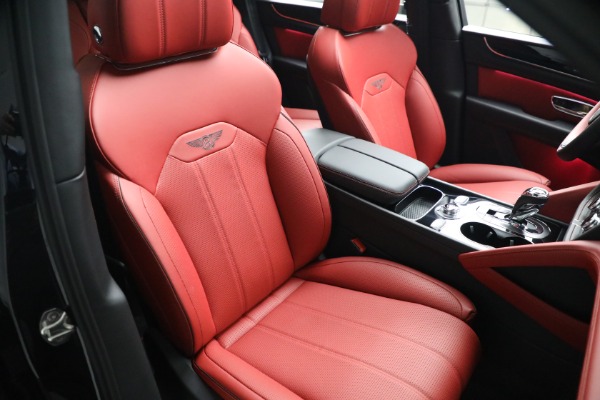 New 2022 Bentley Bentayga V8 for sale Call for price at Pagani of Greenwich in Greenwich CT 06830 18