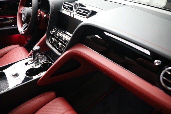 New 2022 Bentley Bentayga V8 for sale Call for price at Pagani of Greenwich in Greenwich CT 06830 19