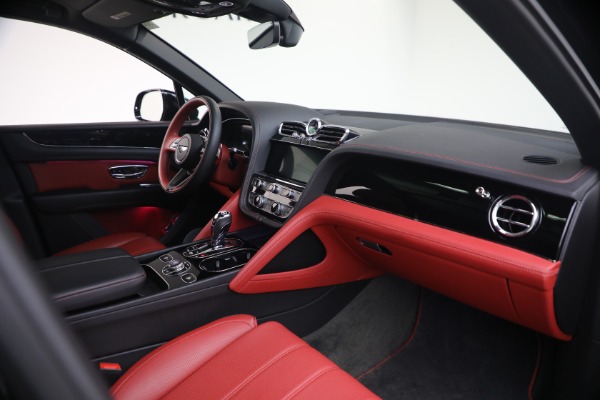 Used 2022 Bentley Bentayga V8 for sale $137,900 at Pagani of Greenwich in Greenwich CT 06830 26