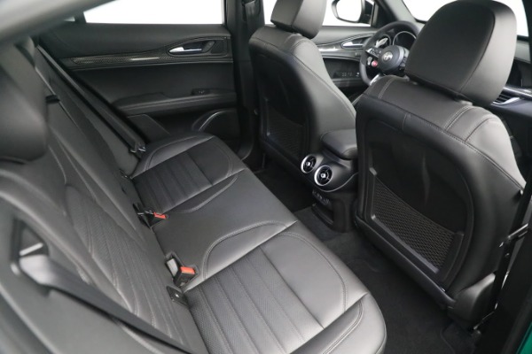 New 2022 Alfa Romeo Stelvio Quadrifoglio for sale $79,290 at Pagani of Greenwich in Greenwich CT 06830 25