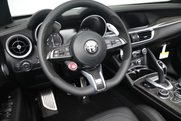 New 2022 Alfa Romeo Stelvio Quadrifoglio for sale $79,290 at Pagani of Greenwich in Greenwich CT 06830 28