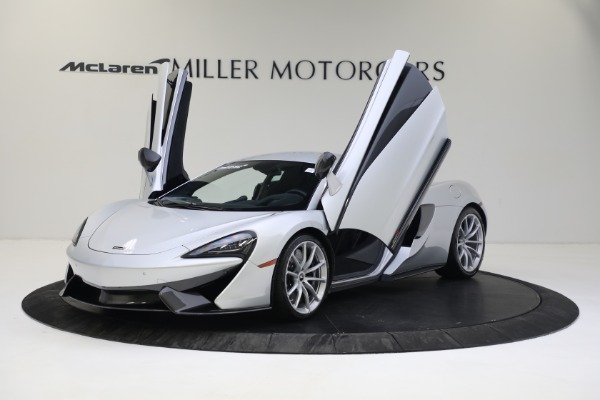 Used 2019 McLaren 570S for sale $187,900 at Pagani of Greenwich in Greenwich CT 06830 11