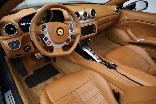 Used 2015 Ferrari California T for sale Sold at Pagani of Greenwich in Greenwich CT 06830 19