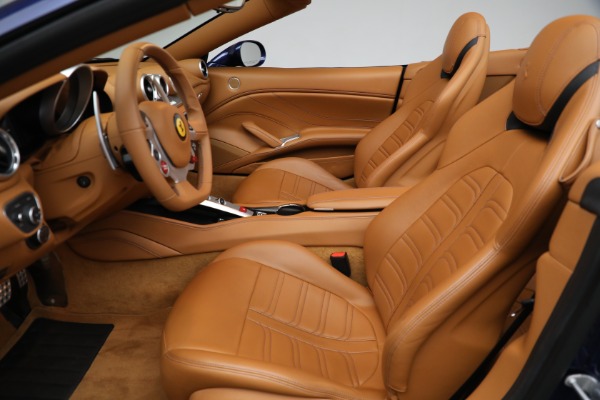 Used 2015 Ferrari California T for sale Sold at Pagani of Greenwich in Greenwich CT 06830 20