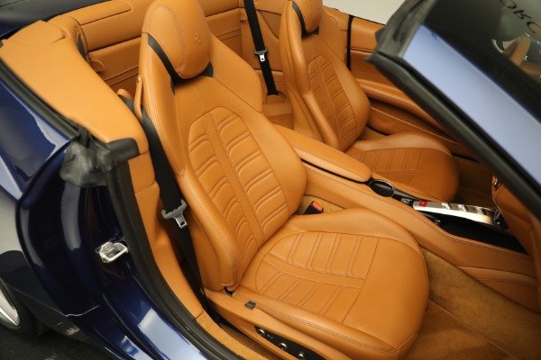 Used 2015 Ferrari California T for sale Sold at Pagani of Greenwich in Greenwich CT 06830 24