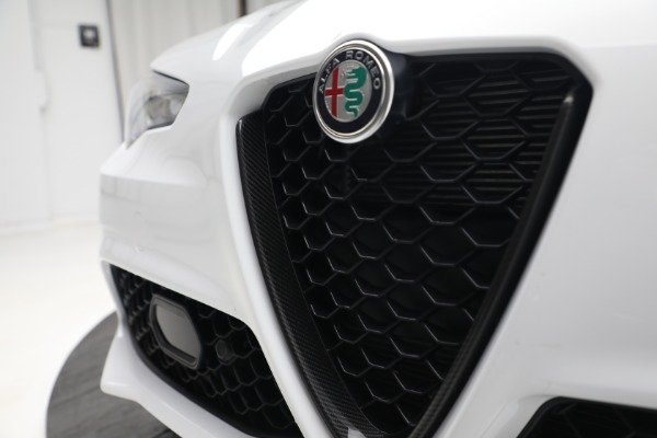 New 2023 Alfa Romeo Giulia Estrema for sale $55,610 at Pagani of Greenwich in Greenwich CT 06830 18