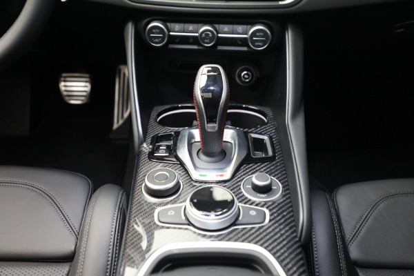 New 2023 Alfa Romeo Giulia Estrema for sale $55,610 at Pagani of Greenwich in Greenwich CT 06830 22