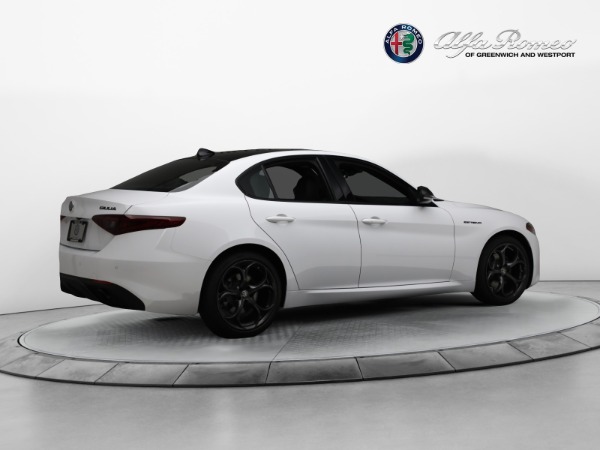 New 2023 Alfa Romeo Giulia Estrema for sale $55,610 at Pagani of Greenwich in Greenwich CT 06830 8