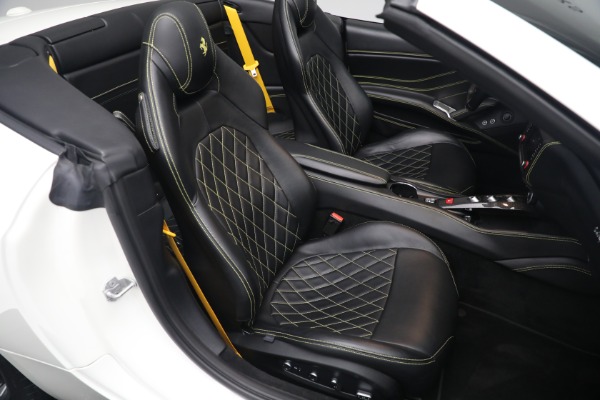 Used 2015 Ferrari California T for sale $157,900 at Pagani of Greenwich in Greenwich CT 06830 23