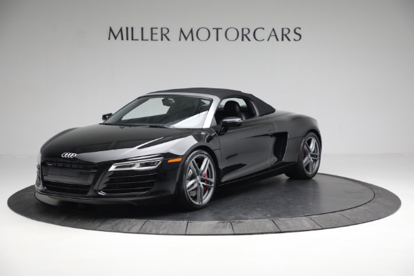 Used 2015 Audi R8 4.2 quattro Spyder for sale $109,900 at Pagani of Greenwich in Greenwich CT 06830 13