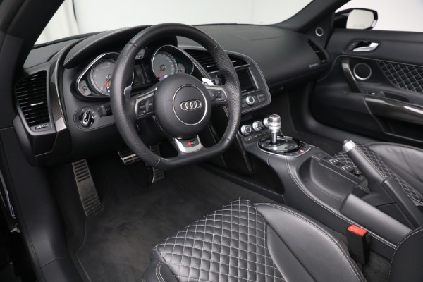 Used 2015 Audi R8 4.2 quattro Spyder for sale $109,900 at Pagani of Greenwich in Greenwich CT 06830 20
