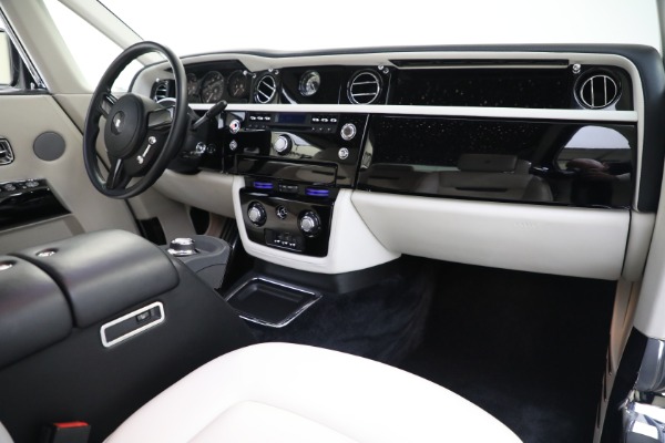 Used 2012 Rolls-Royce Phantom Coupe for sale $195,900 at Pagani of Greenwich in Greenwich CT 06830 15