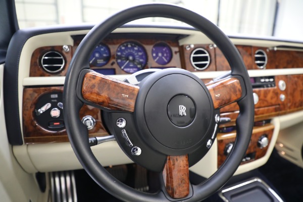 Used 2011 Rolls-Royce Phantom Drophead Coupe for sale $209,900 at Pagani of Greenwich in Greenwich CT 06830 28