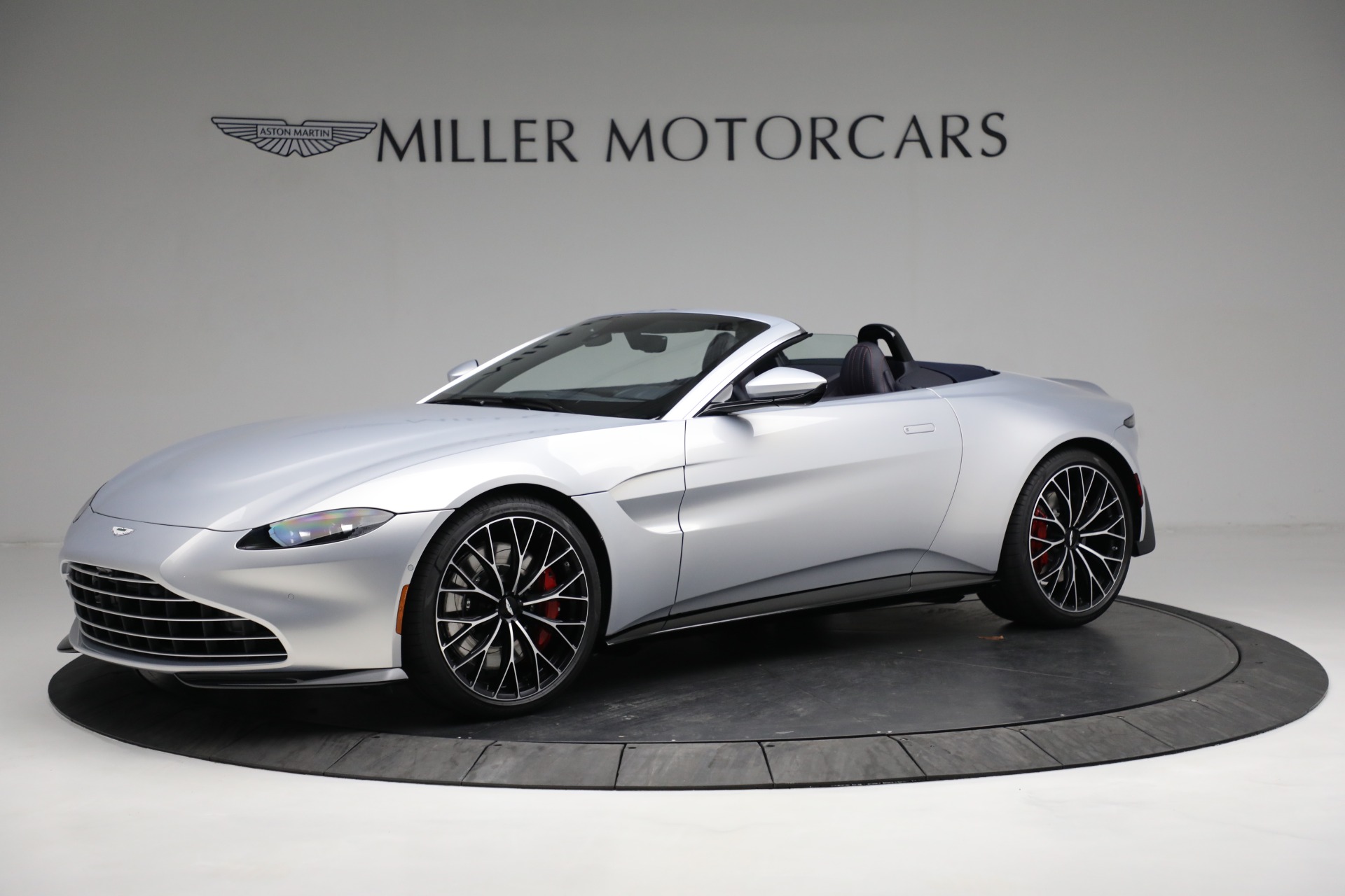 New 2023 Aston Martin Vantage for sale $213,186 at Pagani of Greenwich in Greenwich CT 06830 1