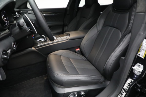 New 2023 Maserati Quattroporte Modena Q4 for sale $138,495 at Pagani of Greenwich in Greenwich CT 06830 15