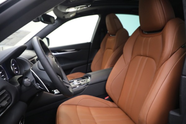 New 2023 Maserati Levante GT for sale $99,145 at Pagani of Greenwich in Greenwich CT 06830 12