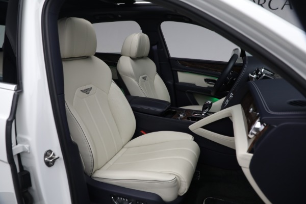 Used 2021 Bentley Bentayga Hybrid Hybrid for sale Call for price at Pagani of Greenwich in Greenwich CT 06830 26