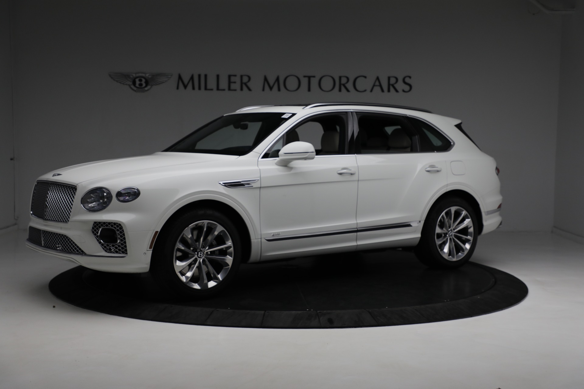 Used 2021 Bentley Bentayga Hybrid Hybrid for sale Call for price at Pagani of Greenwich in Greenwich CT 06830 1