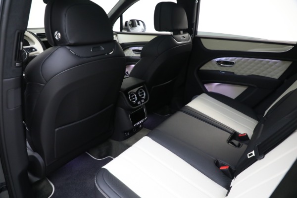 New 2023 Bentley Bentayga V8 Azure for sale $263,320 at Pagani of Greenwich in Greenwich CT 06830 26