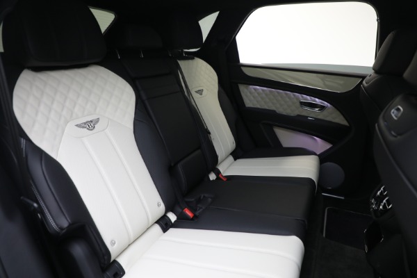New 2023 Bentley Bentayga V8 Azure for sale $263,320 at Pagani of Greenwich in Greenwich CT 06830 28