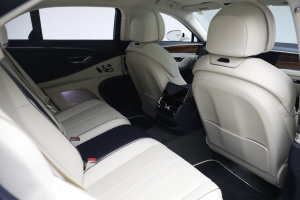 New 2023 Bentley Flying Spur Hybrid for sale $244,610 at Pagani of Greenwich in Greenwich CT 06830 27