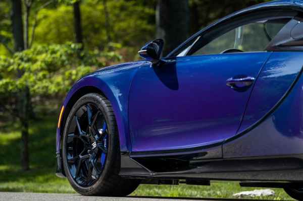 Used 2018 Bugatti Chiron for sale $3,575,000 at Pagani of Greenwich in Greenwich CT 06830 12