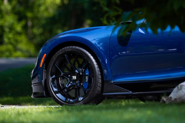 Used 2018 Bugatti Chiron for sale $3,575,000 at Pagani of Greenwich in Greenwich CT 06830 13