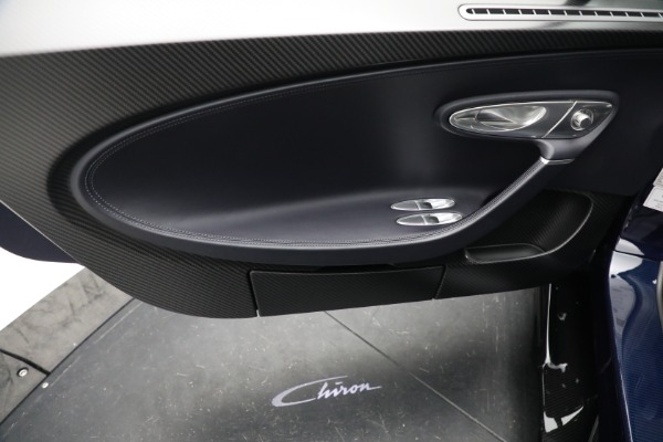 Used 2018 Bugatti Chiron for sale $3,575,000 at Pagani of Greenwich in Greenwich CT 06830 27