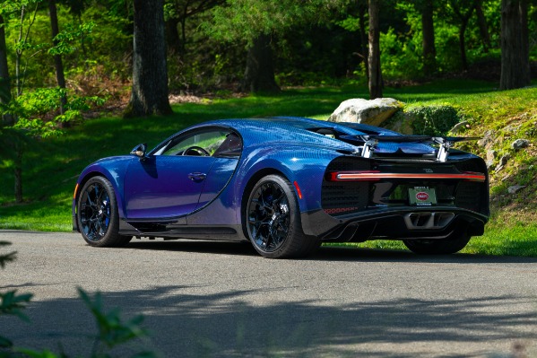 Used 2018 Bugatti Chiron for sale $3,575,000 at Pagani of Greenwich in Greenwich CT 06830 4