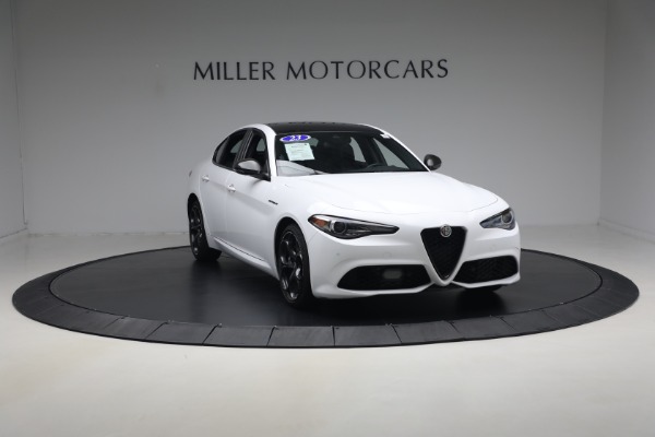 Used 2023 Alfa Romeo Giulia Estrema for sale $32,900 at Pagani of Greenwich in Greenwich CT 06830 11