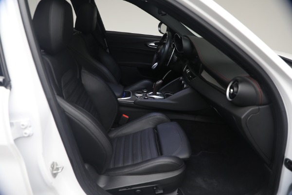 Used 2023 Alfa Romeo Giulia Estrema for sale $32,900 at Pagani of Greenwich in Greenwich CT 06830 13