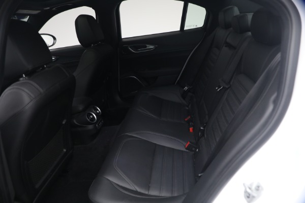 Used 2023 Alfa Romeo Giulia Estrema for sale $32,900 at Pagani of Greenwich in Greenwich CT 06830 17