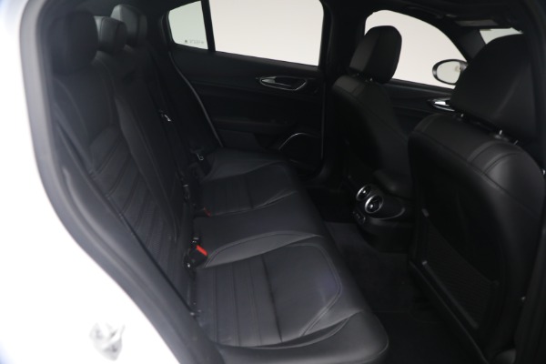 Used 2023 Alfa Romeo Giulia Estrema for sale $32,900 at Pagani of Greenwich in Greenwich CT 06830 18