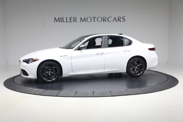 Used 2023 Alfa Romeo Giulia Estrema for sale $32,900 at Pagani of Greenwich in Greenwich CT 06830 2