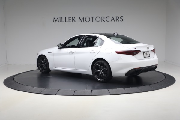 Used 2023 Alfa Romeo Giulia Estrema for sale $32,900 at Pagani of Greenwich in Greenwich CT 06830 4