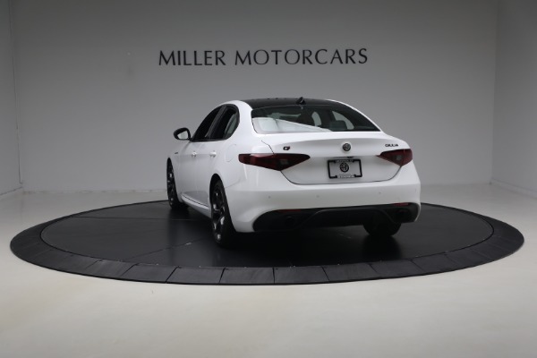Used 2023 Alfa Romeo Giulia Estrema for sale $32,900 at Pagani of Greenwich in Greenwich CT 06830 5