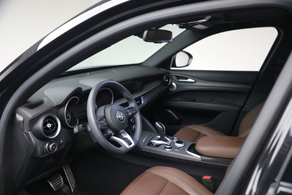 Used 2023 Alfa Romeo Stelvio Ti for sale $32,900 at Pagani of Greenwich in Greenwich CT 06830 16