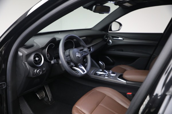 Used 2023 Alfa Romeo Stelvio Ti for sale $32,900 at Pagani of Greenwich in Greenwich CT 06830 17