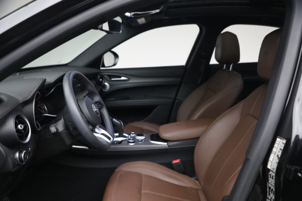 Used 2023 Alfa Romeo Stelvio Ti for sale $32,900 at Pagani of Greenwich in Greenwich CT 06830 18