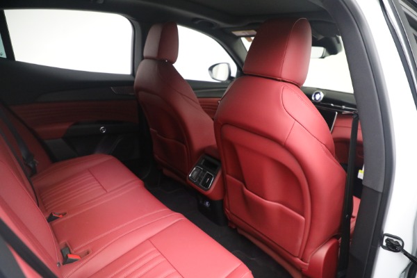 New 2023 Maserati Grecale Modena for sale $75,251 at Pagani of Greenwich in Greenwich CT 06830 25