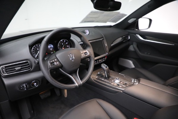 New 2023 Maserati Levante GT for sale $117,895 at Pagani of Greenwich in Greenwich CT 06830 13