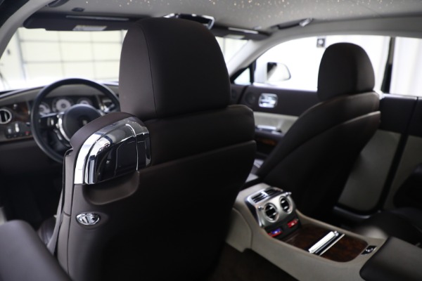 Used 2014 Rolls-Royce Wraith for sale $158,900 at Pagani of Greenwich in Greenwich CT 06830 16