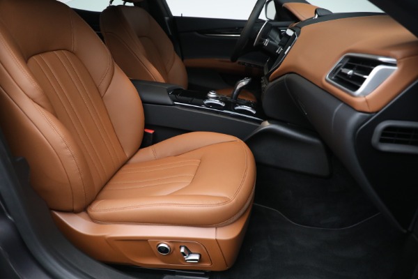 New 2023 Maserati Ghibli Modena Q4 for sale $99,095 at Pagani of Greenwich in Greenwich CT 06830 24